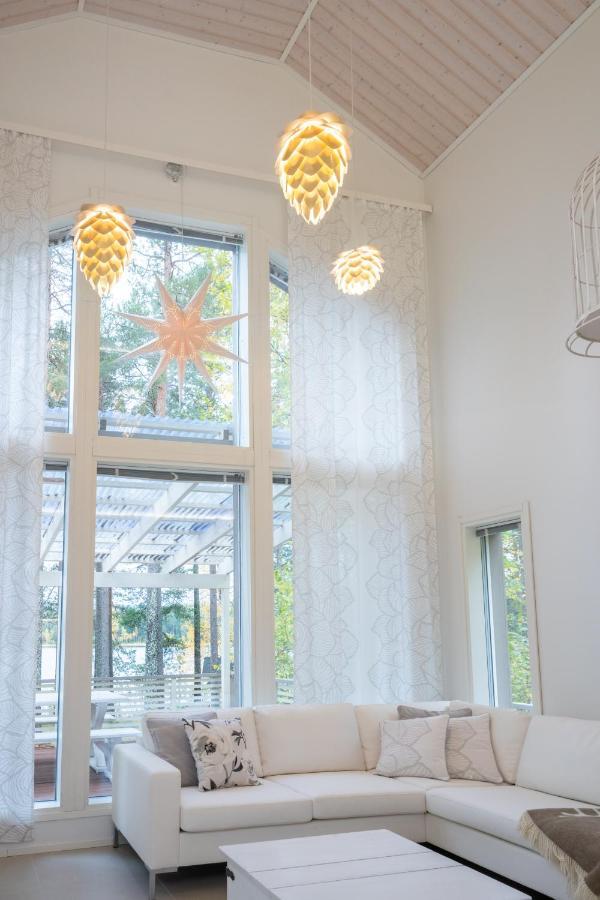 Luxurious Kinos With Jacuzzi Villa