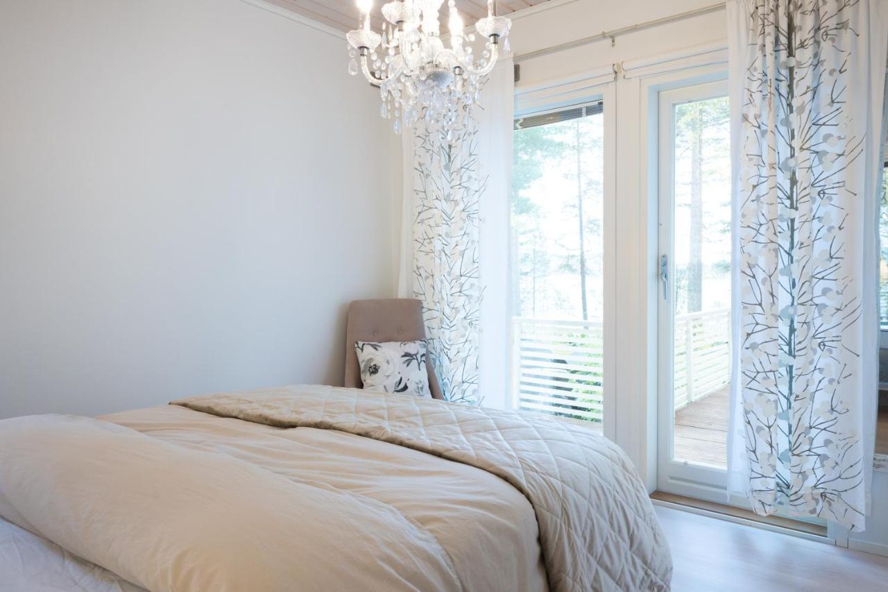 Luxurious Kinos With Jacuzzi Villa Rovaniemi