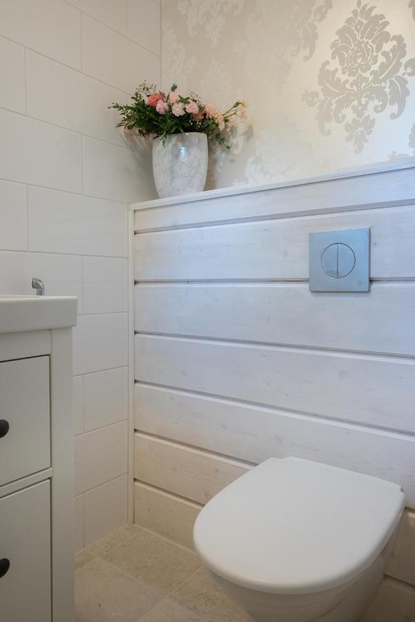 Villa Luxurious Kinos With Jacuzzi Rovaniemi