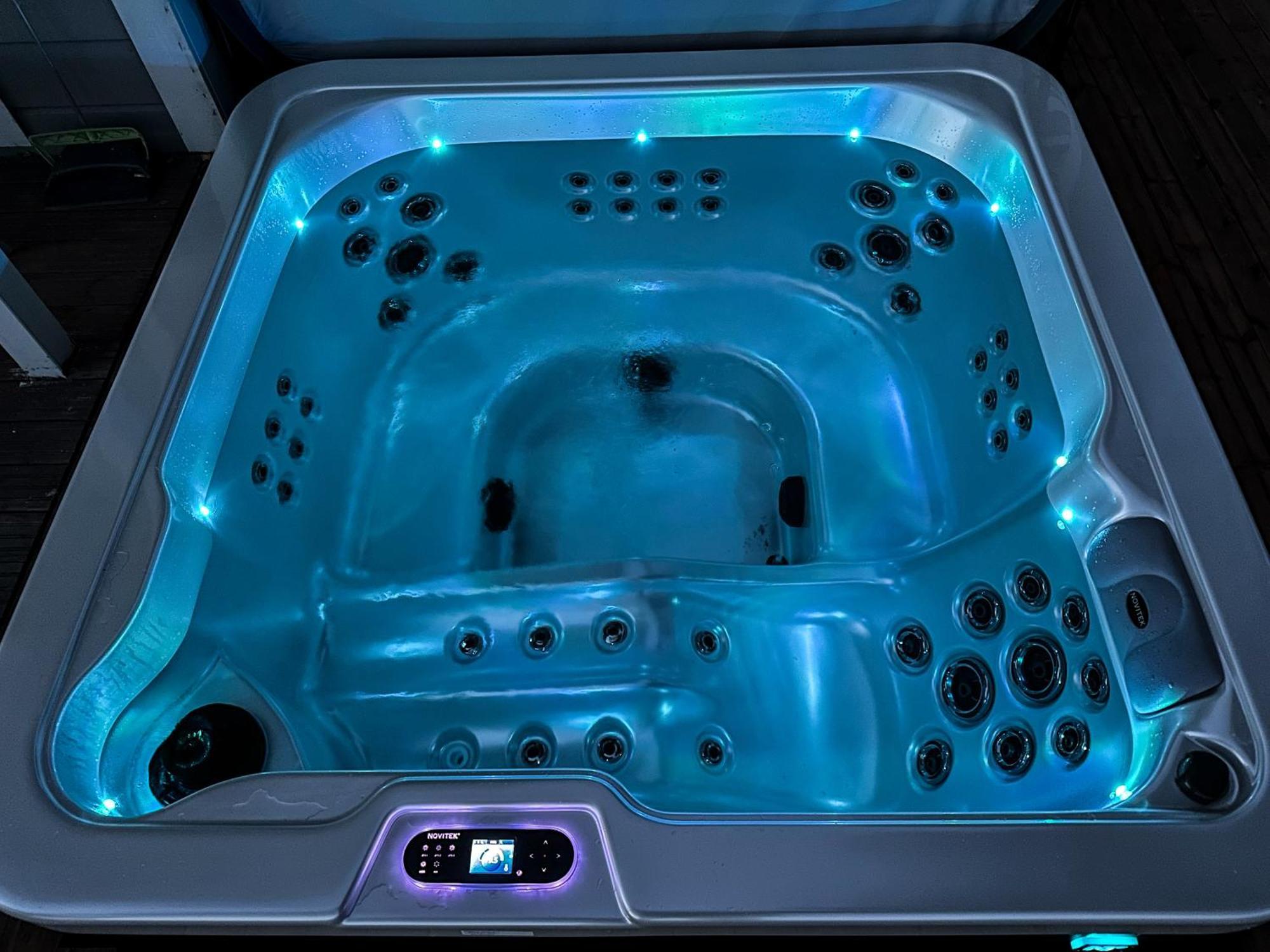 Luxurious Kinos With Jacuzzi Villa Rovaniemi